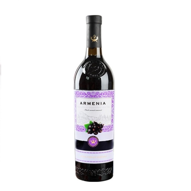 Polosladké červené víno z černého rybízu Armenia
