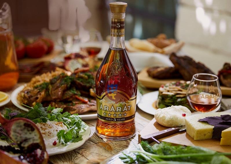 Brandy ARARAT 5 let 700ml